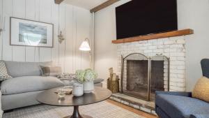 O zonă de relaxare la Cordelia by AvantStay Amazing Backyard 10mins from Stockbridge