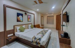 Imagen de la galería de Hotel Sai Inn at Statue of Unity, en Rājpīpla