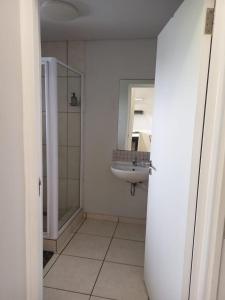 Koupelna v ubytování 1 bedroom apartment in Ballito Grooves