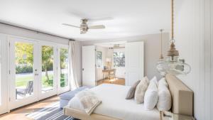 Ένα ή περισσότερα κρεβάτια σε δωμάτιο στο Wine Country Estate by AvantStay Pool Spa Barn +53 φωτογραφίες