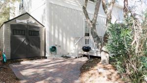 Hoone, kus puhkemaja asub