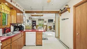 AlbrightsvilleにあるShady Pines by AvantStay Enclosed Porch Game Rooms LakeBeach Accessのギャラリーの写真