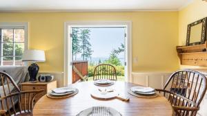 Χώρος καθιστικού στο Smugglers Lagoon Beach Cottage by AvantStay +17 φωτογραφίες