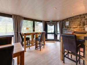 Χώρος καθιστικού στο Exclusive group house in Winterberg in the forest +62 φωτογραφίες