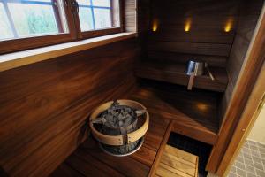 an overhead view of the inside of a tiny house at Himoskunkku in Jämsä