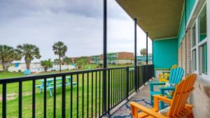 Gallery image of Beach Boardwalk 2 Pools Tennis Pickleball Shorely Blessed by AvantStay in Port Aransas