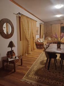 Χώρος καθιστικού στο Elia Suite