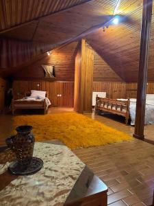 Ένα ή περισσότερα κρεβάτια σε δωμάτιο στο Elia Suite