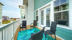 Gallery image of Stylish Condo w Pool Spa Access Wak to Beach Beach Breeze by AvantStay in Port Aransas
