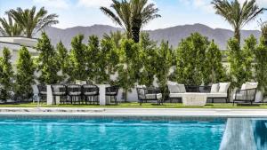 Nespecifikovaný výhled na hory nebo výhled na hory při pohledu z prázdninového domu