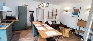 Η κουζίνα ή μικρή κουζίνα στο Le relais de Victor