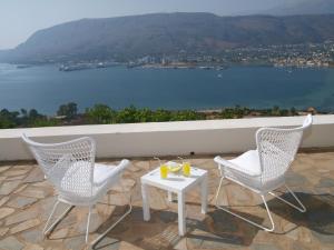 Gallery image of Panoramic Seaview Holiday House in Souda