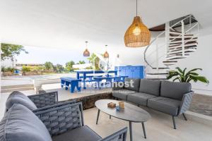 Villa mit Poolblick in der Unterkunft Private Pool Villa, Bellavista by Nivariahost in Costa Del Silencio + 39 Fotos