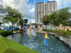 Bazén v ubytování SeaView Premium Family Suite 3B2R nebo v jeho okolí