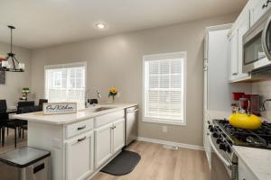 Η κουζίνα ή μικρή κουζίνα στο Affordable 3 bed Oakcreek