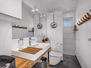 Ένα μπάνιο στο Holiday Home Allaine - 500m from the sea by Interhome +13 φωτογραφίες
