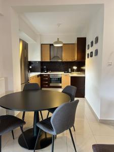 Η κουζίνα ή μικρή κουζίνα στο Grand Stay Edessa