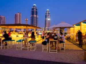 Гости Zigzag Tower A- Affordable, 2 Bedroom Apartment, Sea View at Pearl 303A +38 фотографий