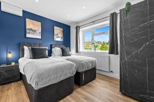 Voodi või voodid majutusasutuse NEW! 4BR by Warwick Castle with Driveway, Near M40 toas