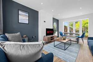 Istumisnurk majutusasutuses NEW! 4BR by Warwick Castle with Driveway, Near M40