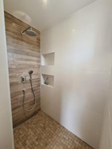 Koupelna v ubytování Gîte de la Marmite entièrement rénové à 15 min de Fécamp 6 personnes