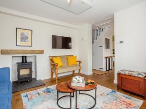 TV a/nebo společenská místnost v ubytování Woodford - Cottage