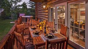 Κήπος έξω από το Pioneer Lodge