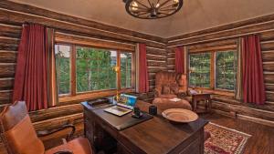 Χώρος καθιστικού στο Pioneer Lodge +23 φωτογραφίες