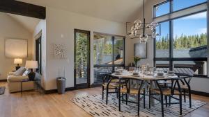 Χώρος καθιστικού στο River Haus +37 φωτογραφίες