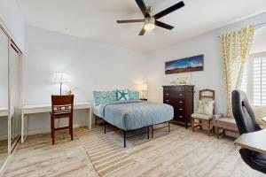 Ένα ή περισσότερα κρεβάτια σε δωμάτιο στο Tennis Lookout