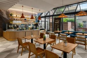 Thức uống tại Element Calgary Downtown