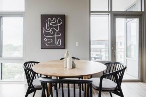 Gallery image of Blueground Bethesda roof pool coffee lounge WDC-914 in Woodmont +39 photos