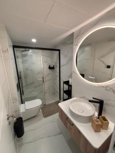 Koupelna v ubytování App Dichtbij vliegveld, Madrid centrum en IFEMA