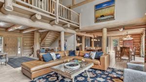 Χώρος καθιστικού στο Twin Eagles Lodge