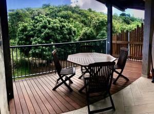 En balkon eller terrasse på La suite au soleil