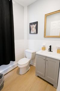 Gallery image of Victorian Loft At Elm City Flats in New Haven +4 photos