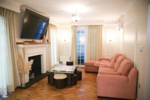 Χώρος καθιστικού στο Barbie House