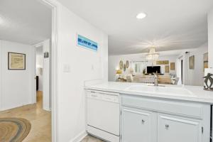 TV a/nebo společenská místnost v ubytování 2017 Beach Wood