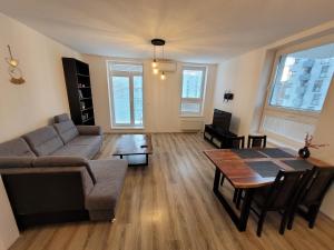 Khu vực ghế ngồi tại Apartmán Neva Galanta 2