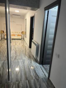 Φωτογραφία από το άλμπουμ του Central Luxury Apartment στην Τούλτσεα