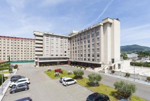 Nespecifikovaný výhled na hory nebo výhled na hory při pohledu z hotelu
