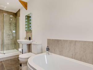 Ένα μπάνιο στο 5 Bed in Ashbrittle 77900 +30 φωτογραφίες