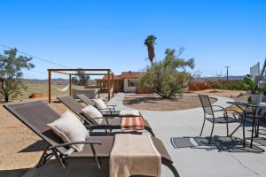 Φωτογραφία από το άλμπουμ του Fully Fenced Hot Tub Pool Grill σε Joshua Tree