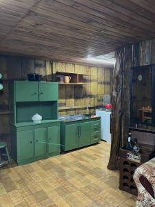 Η κουζίνα ή μικρή κουζίνα στο Casa Cabana Harmonia
