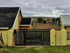 Galeriebild der Unterkunft Qunu Heritage Home - Mthatha in Mthatha