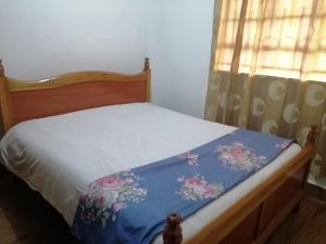 Ένα ή περισσότερα κρεβάτια σε δωμάτιο στο Selitah Estate +3 φωτογραφίες