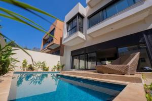 an image of a house with a swimming pool at Jack Beach Bay in Tamaris