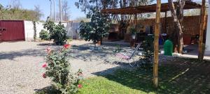 Taman di luar Casa rústica