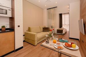 Gallery image of Apartamentos Suites Oficentro Deluxe in Málaga