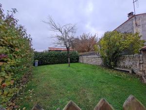 Zahrada ubytování Maison de caractère avec jardin, barque et VTT dans le Marais Poitevin - FR-1-426-139